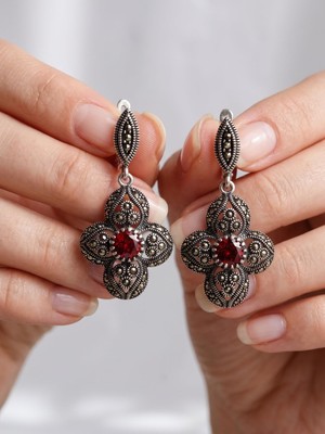 Luna Luster 925 Ayar Gümüş Markazit Taşlı Yonca Otantik Tasarım Kadın Küpe P453