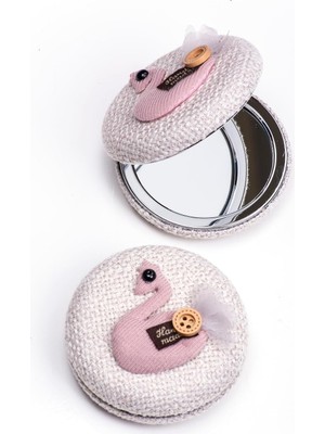 Happy Trend Home Kuğu Detaylı Kumaş Kaplama Lüks Cep Aynası Çift Taraflı Büyüteçli & Normal Ayna 7x7 Cm,bej,8 x 7