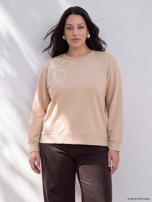 LC Waikiki Lcw Curve Bej Büyük Beden Nakışlı Kadın Sweatshirt