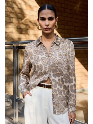 Sateen Leopar Desenli Klasik Gömlek - Bej