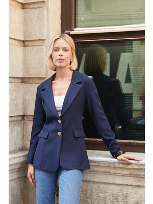 Jument Kadın Yakalı Cep Kapaklı Çift Düğmeli Blazer Esnek Premium Kumaş Ceket-Lacivert