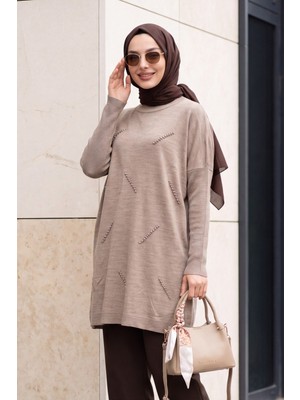 Moda Morfo Yarım Boğazlı Sıralı Incili Salaş Triko Tunik -Toprak