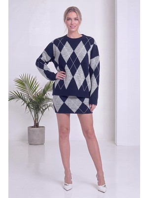 thezkscom Kadın Baklava Desenli Ikili Takım Oversize Triko Kazak ve Mini Etek Kahverengi, Lacivert