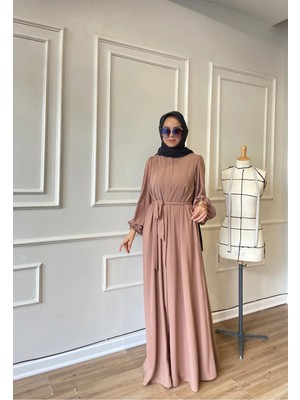 Berel Moda Tesettür Elbise Ferace Camel Lina Balon Kol Kolu Lastikli Gizli Fermuarlı Kemerli