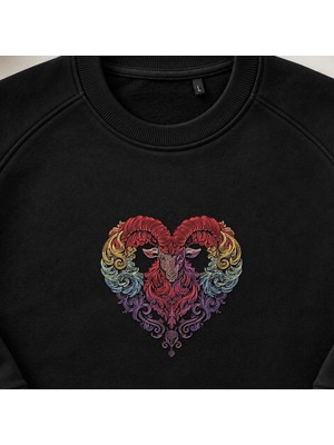 Kalp Desenli Nubya Dağ Keçisi Nakışlı Bisiklet Yaka Sweatshirt Unisex
