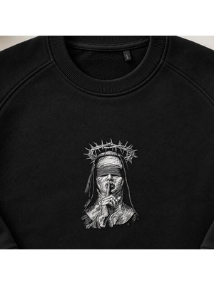 Gözü Bağlı Rahibe Dikenli Taç Nakışlı Bisiklet Yaka Sweatshirt Unisex