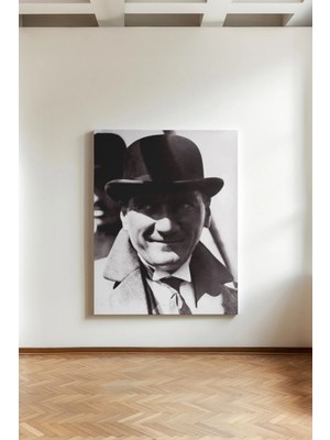 Kanvaspera Mustafa Kemal Atatürk Gülümseyen Portre - Kanvas Tablo - Tarihi, Liderlik ve Cumhuriyet Duvar Dekoru
