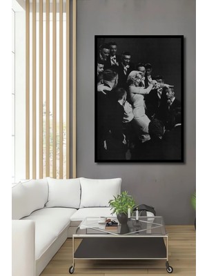 Alpkan Dekoratif Ahşap Dikdörtgen Tablo Marilyn Monroe Sahnesi Çerçeve Görünümlü