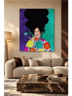 Fida Mor ve Yeşil Fonda Kelebekli Çilli Kız Canvas Tablo