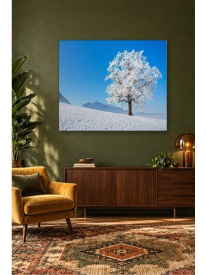 Fida Mavi Gökyüzünde Karlı Yalnız Ağaç Canvas Tablo