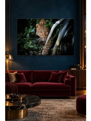 Fida Karanlık Yapraklar Arasından Bakan Leopar Canvas Tablo