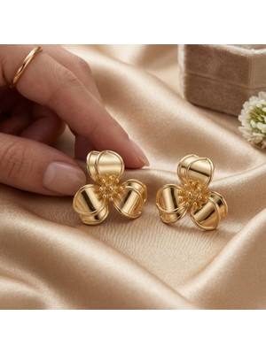 Dolozena Premium Koleksiyon Çiçek Detaylı Gold Çelik Küpe - Lüks Görünüm
