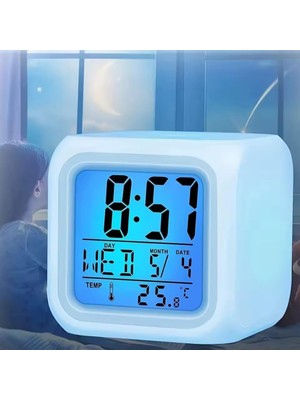 Masa Saati Renk Değiştiren Termometreli Küp Şeklinde Dijital Masa Saati: Alarm, Termometre ve Ta