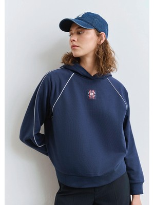 Mavi Biye Detaylı Kapüşonlu Lacivert Sweatshirt 1S10362-87518