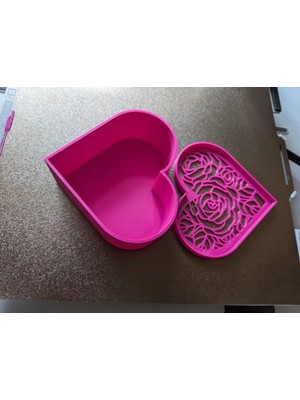 Popüler Sepet 3D Baskı Gül Desenli Kalp Şeklinde Hediye Kutusu Oyma Güllü Kapaklı Kalp Takı ve Kutusu - Pembe