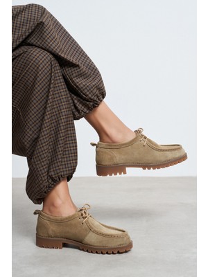 Nişantaşı Shoes Rams Rome Bej Süet Deri Bağcık Detay Tırtıklı Kalın Taban Günlük Kadın Loafer