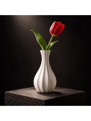 Nevhan Sanat Dalgalı Form Vazo – Sade Akışın Estetiği