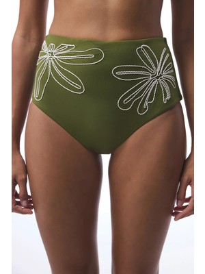 Kır Yeşili Nakışlı Bikini Altı