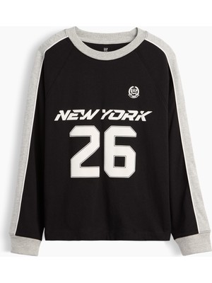 Gap Erkek Çocuk Siyah Relaxed Gap Logo T-Shirt