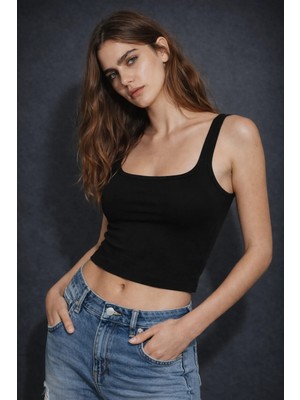 Kare Yaka Ribanalı Askılı Crop Atlet