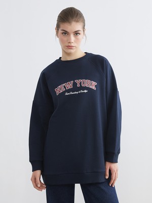 LC Waikiki Lcw Modest Lacivert Baskılı Oversize Kadın Kalın Sweatshirt Tunik