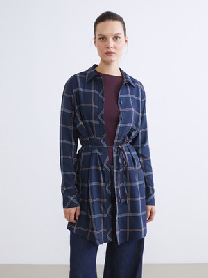 LC Waikiki Lcwaıkıkı Classic Lacivert Ekose Kadın Gömlek Tunik