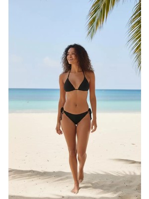 Lume Kadın Siyah Pedli Bel ve Boyundan Bağlamalı Dantelli Şık Bikini Takımı