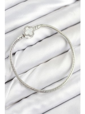 MiraLive Pirinç Charm Zirkon Taşlı Yonca Model Gümüş Renk Kadın Bileklik TJ-BB7799