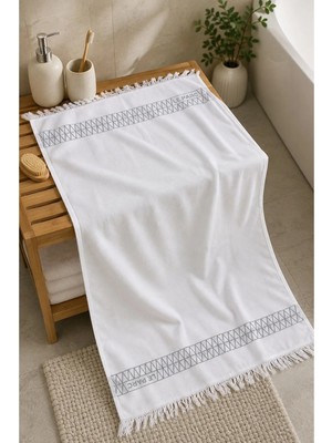 East West Trading Desenli Saçaklı %100 Pamuk Plaj ve Banyo Havlusu 74,5X161,5 cm - Beyaz Gri