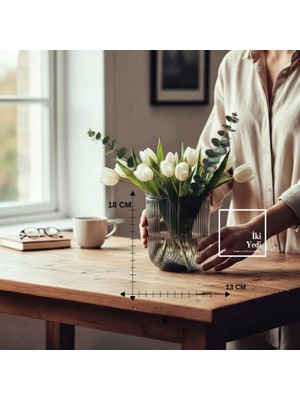 Gy Atelier Nadia 771 Ribbed Şeffaf Cam Vazo, Füme Renkli Dekoratif Çiçek Vazosu – 18 cm Dekoratif Obje Hediye