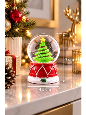Biton Toptan LED Işıklı Mini Çam Ağacı Yılbaşı Kar Küresi 7 cm – Yeni Yılın Büyülü Atmosferi