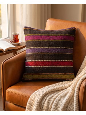 Last İcon Siyah Zeminli Çizgili Kilim Kırlent Kılıfı 45X45 cm Mor Fuşya Retro Vintage Görünümlü