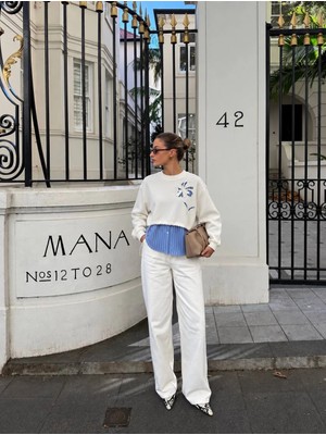 Miss Beyoğlu Çiçek Işlemeli Crop Sweatshirt - 4 Renk