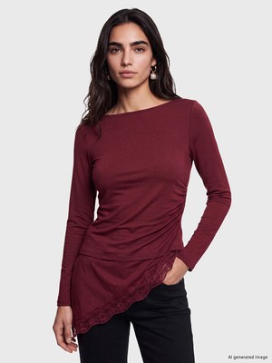 LC Waikiki Lcw Vision Bordo Dantel Detaylı Asimetrik Kesim Bluz