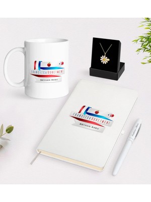 BK Gift Kişiye Özel Fransızca Öğretmeni Beyaz Kupa Defter Kalem ve Isimli Papatya Kolye Hediye Seti-2