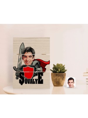 BK Gift Kişiye Özel Şövalye Karikatürlü Otantik Masaüstü Ahşap Palet Çerçeve-2