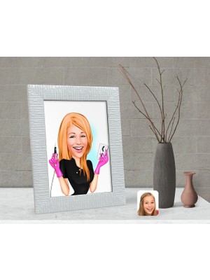 BK Gift Kişiye Özel Kadın Güzellik Uzmanı Karikatürlü Dekoratif Çerçeve-3
