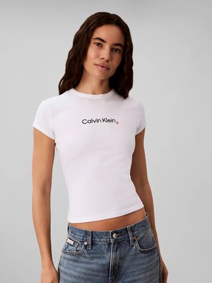 Calvin Klein Kadın Slim Fit Esnek Pamuklu Yuvarlak Yaka Simli Kalp Logo Baskılı Beyaz T-Shirt LV047H835G-YAF