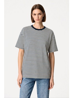 Mudo Kadın Lacivert Çizgili Oversize Bisiklet Yaka T-Shirt