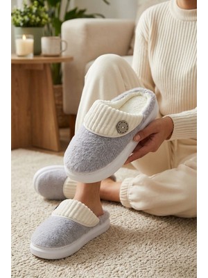 Nmoda Kadın Ev Terliği Peluş Kürklü Düğme Detaylı Dolgu Tabanlı Sessiz Yumuşak Kışlık Panduf Terlik