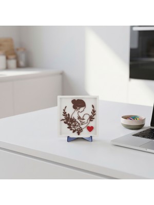 Miawiki Anne ve Bebek Desenli, Çiçekli ve Kalp Detaylı Dekoratif Obje, Yeni Başlangıçlara Eşlik Eden Özel Armağan 10X10 cm