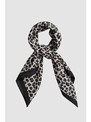 Gusto Minimal Leopar Desenli Pamuk Fular - Siyah