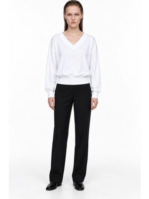 Hakke V Yaka Crop Fit Sweatshirt