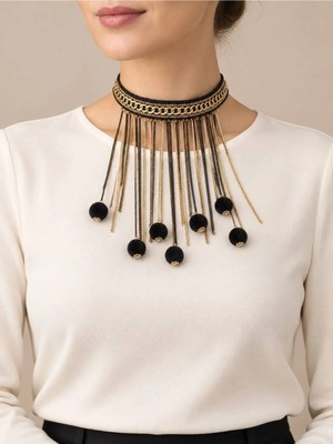 Keskin Aksesuar Kadın Siyah Ponpon Detaylı Gold Sarkıt Zincirli Choker Kolye