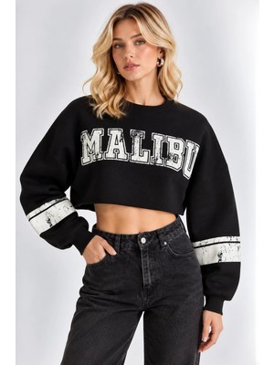 Mevese Malibu Baskılı Rahat Kesim Bisiklet Yaka Crop Sweatshirt- Siyah