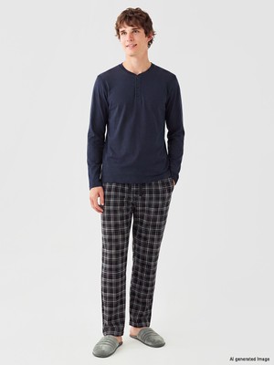 LC Waikiki Lc Waıkıkı Lacivert Henley Yaka Uzun Kollu Erkek Pijama Üst