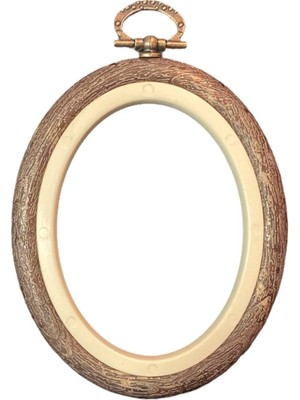 Die Grup Nurge Şenel Yün Nurge Ahşap Görünümlü Plastik Oval Pano Kasnak No: 1 Çap: 8,5 * 10,5 cm Kalınlık 10 mm