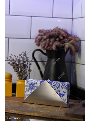 Die Grup Paslanmaz Çelik Üçgen Peçetelik - Çok Amaçlı/masaüstü Dekoratif Peçetelik - 18 x 9 cm
