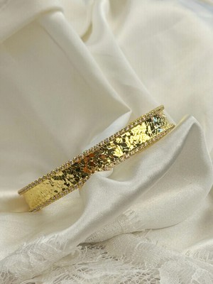 Goldensisters Jewelry Taşlı Dokulu Gold Çelik Kelepçe