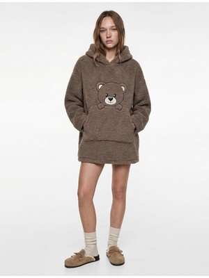 Özkaya Store Ayıcık Işlemeli Uzun Kollu Kapüşonlu Oversize Peluş Sabahlık